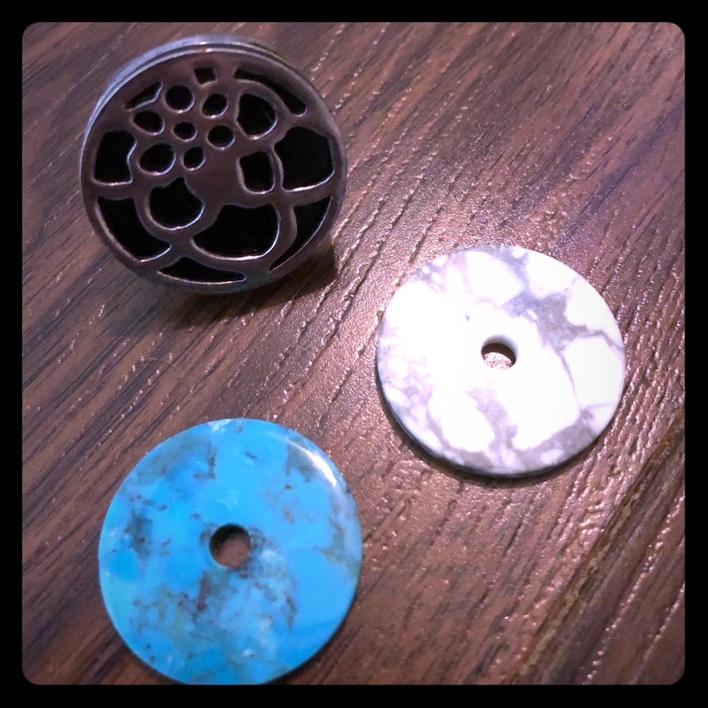 Silpada ring, with interchangeable color options